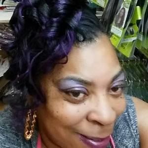 Meet your Posher, Carolyn